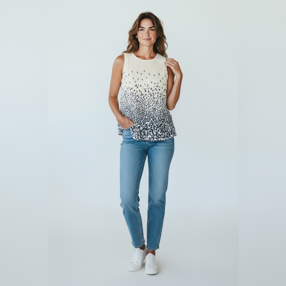 BUTTERFLY WHISPER 3D PLISSE TANK TOP - Picture 5 of 10